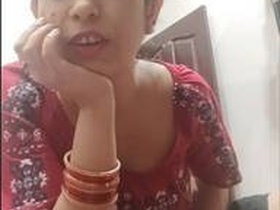 Desi aunty in lingerie gets naughty