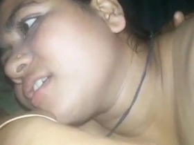 Watch a sexy Indian woman give a delicious blowjob