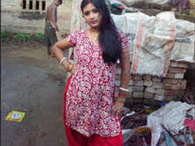 Boudi flaunts her boobs and pussy on video call
