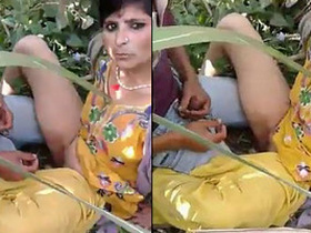 Desi couple enjoys outdoor sex with randi and clear Hindi audio