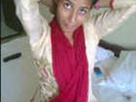 Hot Desi Randi in Hotel Room