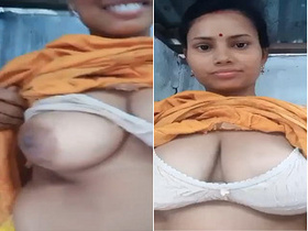 Indian bhabhi flaunts her big tits and pussy in exclusive video