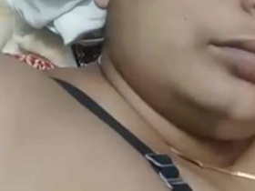 Indian aunty goes live in HD