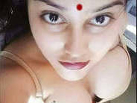 Mallu babe flaunts her breasts and pussy in part 1