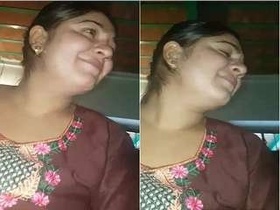 Hot Indian bhabhi gives her husband a blowjob in HD