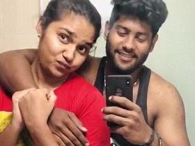 Steamy video of Indian couple making out and undressing in hotel room