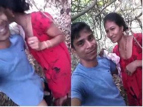 Indian pornstar Dewar Bhabhi's steamy public romance