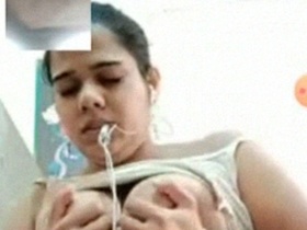 Desi bhabhi's solo nude video with big boobs and boyfriend
