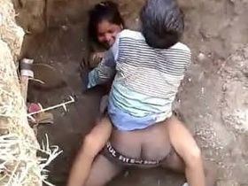 Desi couple has sex in the great outdoors