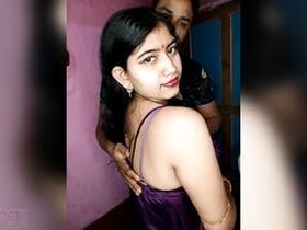Indian bhabhi's big natural boobs get played with in livecam video