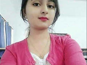 Super hot Indian girl gets fucked in a steamy video