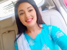 Indian woman reveals her breasts for the first time with a stunning appearance
