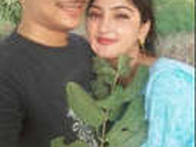 Pakistani babe bathes in front of webcam