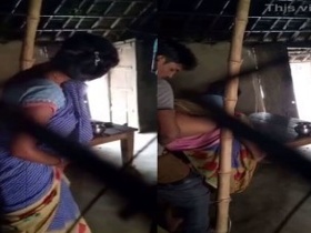 Tamil housewife cheats on husband in hot video