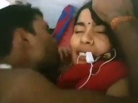 Desi aunty in sari gets fucked hard in xxx video
