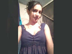Indian girl poses seductively in video