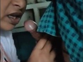 Aunty Randi gives a clear and dirty blowjob in Hindi