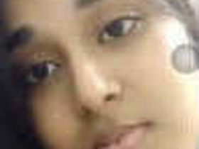 Enjoy the beauty of a naked Indian girl