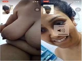 Desi bhabhi flaunts her big boobs on video call