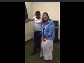 Pakistani police officer dances to the tune of Raand