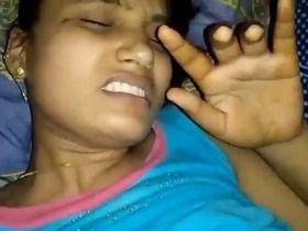 Desi girl gets only oral sex in explicit video