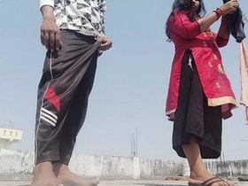 Desi porn Hindi video of a couple using golden necklace and pleasuring each other