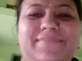 Indian bhabi flaunts her breasts