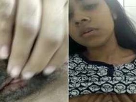 Desi girl's well-groomed pussy gets aroused and moans in pleasure