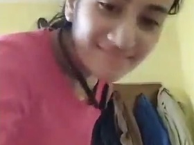 A cute Indian girl flaunts her curvy butt