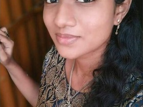 Tamil cutie shows off her innocent side in MMS