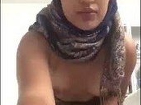 Indian girlfriend pleasures herself with her fingers in video 2