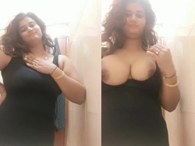 Desi girl flaunts her big boobs in a steamy video