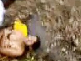 Indian couple enjoys outdoor sex in hardcore video