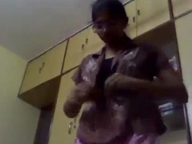 South Indian babe Jenita in a hot video