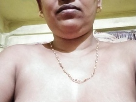 Ruhi Budi gives a demonstration of his finger-jerking skills