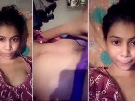 Desi teen's steamy selfie MMS in Hindi