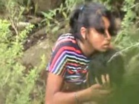 Desi girl indulges in outdoor sex in the forest