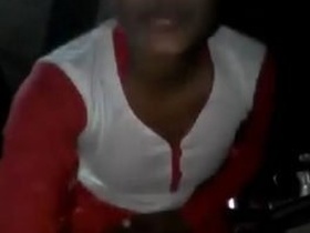 Desi teen unleashes her inner beauty by opening her dress