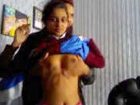 Pakistani man cheats on his wife with a teenage girl and gets caught