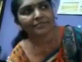 Tamil auntie gets naughty on video call, strips off her panties