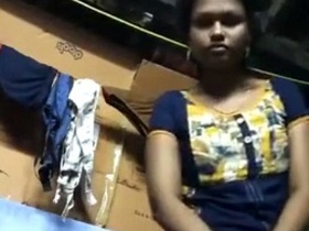 Indian wife strips down and takes nude selfies in solo video