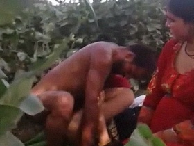 Desi threesome porn with Indian mother and daughter in outdoor sex video