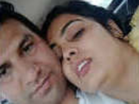 Pakistani couple enjoys steamy sex in the car