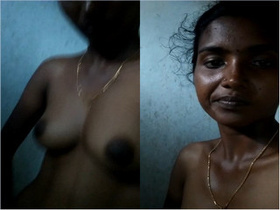 Indian bhabhi flaunts her boobs and pussy in exclusive video