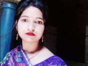 Adorable bhabhi takes a bath in this cute video
