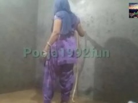 Indian babe gets naughty with her lover in a steamy video