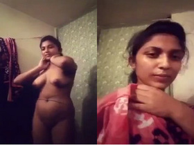 Desi girl in amateur porn video changing clothes