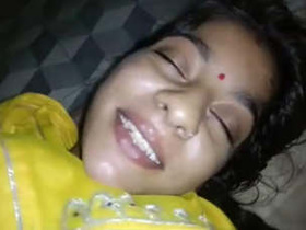 Stunning married Indian woman performs oral sex at night