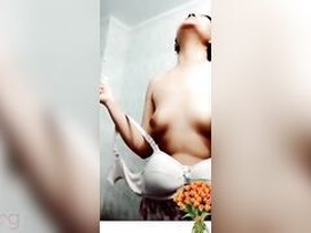 Pakistani girl's nude MMS showcasing her beauty and sexual desires