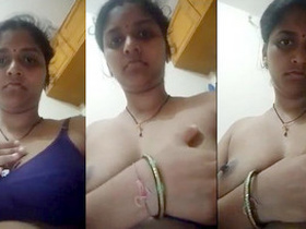 Indian wife flaunts her body to her husband